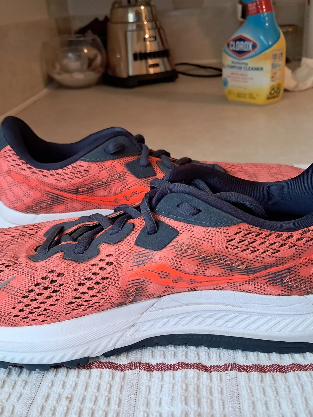 Saucony Omni 20 Womens Running Shoes Size 9 Sunstone Orange Navy S10681-16